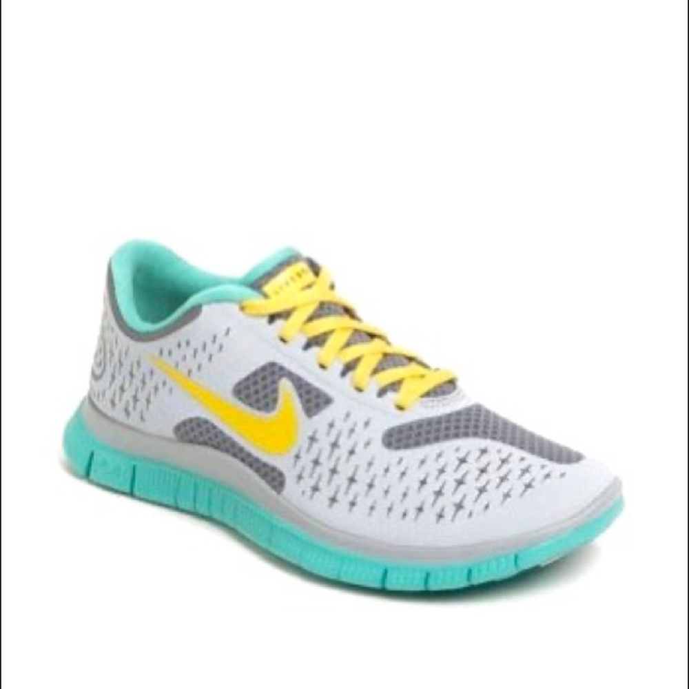 Women’s Nike Free Livestrong 4.0 Sneakers